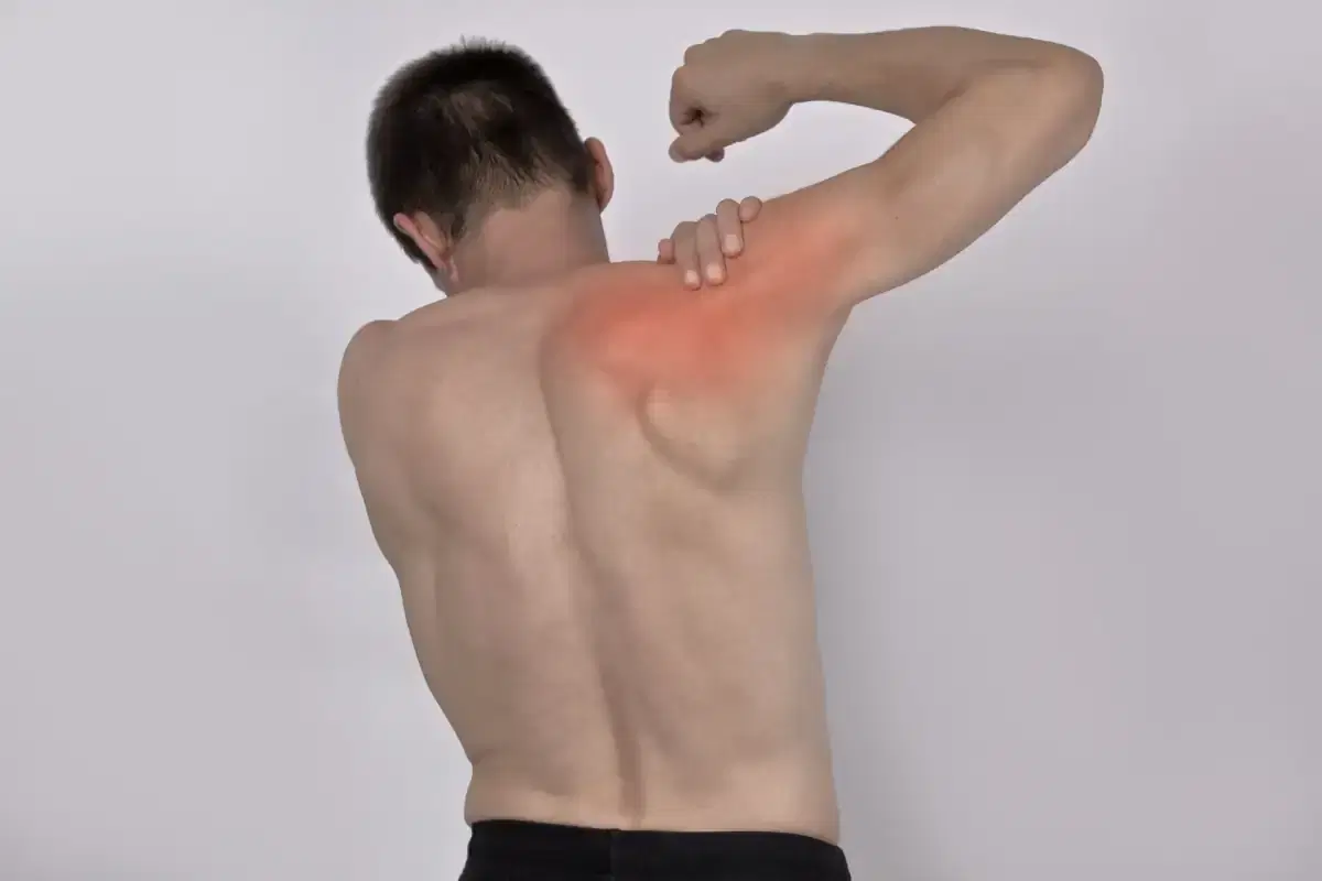 Possible Causes for Pain Under Your Shoulder Blade