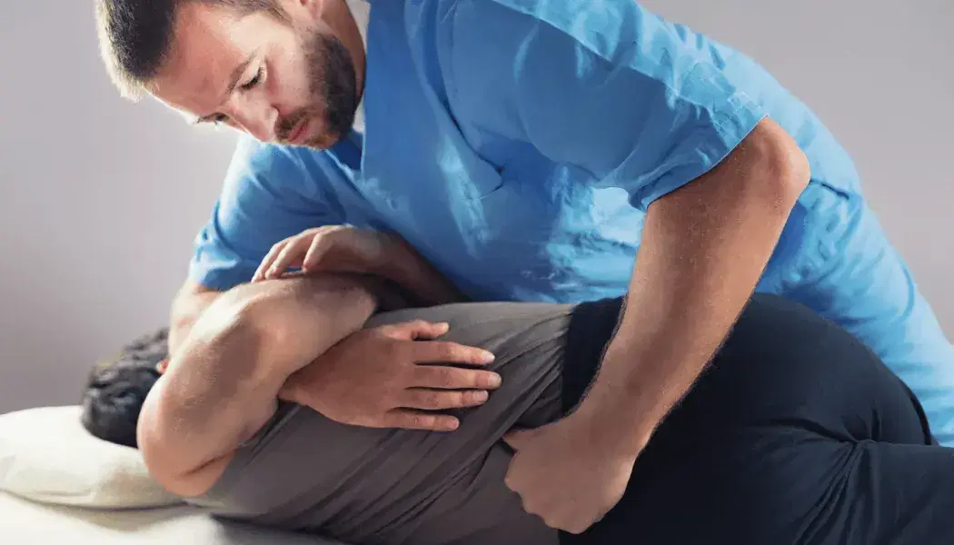 Chiropractic Therapy for Natural Pain Relief and Healing at Physiotattva